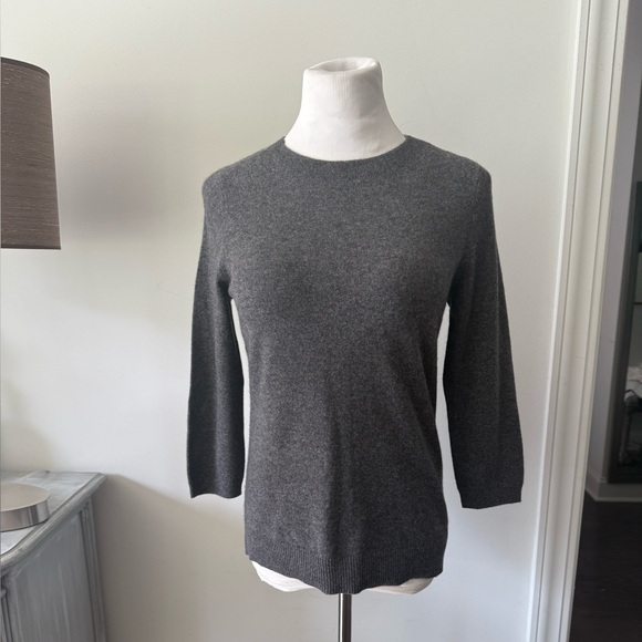 Talbots 100% Cashmere Charcoal Grey 3/4 Sleeve Sweater Size Medium - Picture 2 of 11